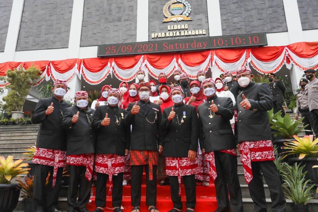 Tangani Warga Non Lokal, Gubernur Ridwan Kamil Mengapresiasi Penanganan Covid-19 di Kota Bandung