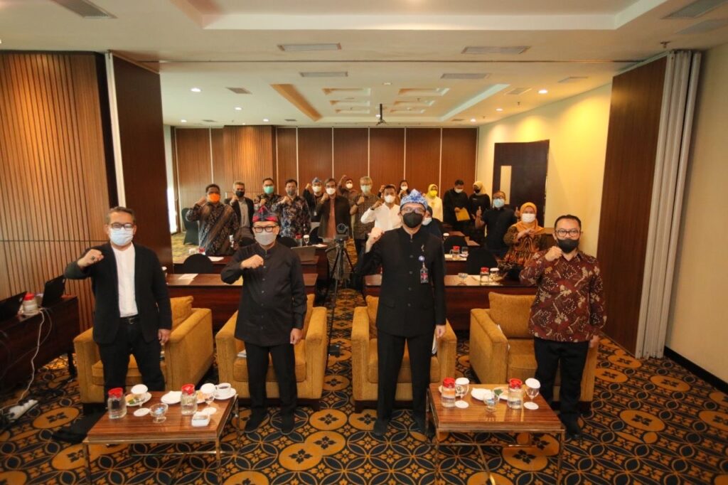 Pandemi Turunkan Ekonomi Kota Bandung hingga Minus 2,28 Persen, Oded: Masa Tersulit 2,5 Juta Warga