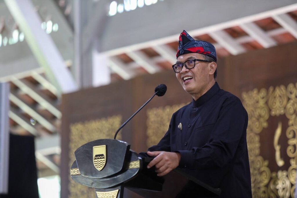 Pensiun Bukan Berarti Berakhir Segalanya, Wali Kota Bandung: Semoga Allah SWT Mencatat Amal Saleh