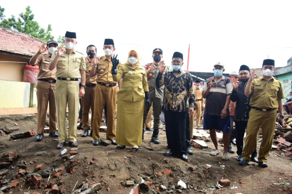  Letakkan Batu Pertama, Bupati Musi Rawas Ucapkan Terimakasih Atas Ide Pembangunan Masjid Ar-Rohmah