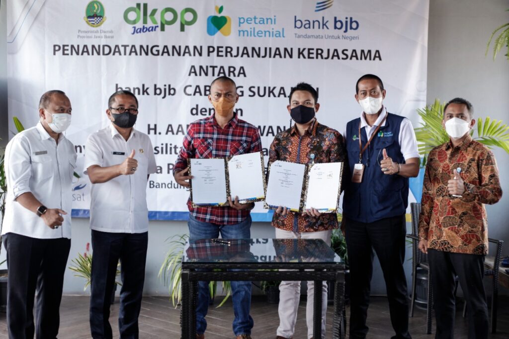Dukung Program Petani Millenial, Bank BJB Sepakati Perjanjian Kerja Sama dengan Kelompok Ternak Haji Agung di Bandung