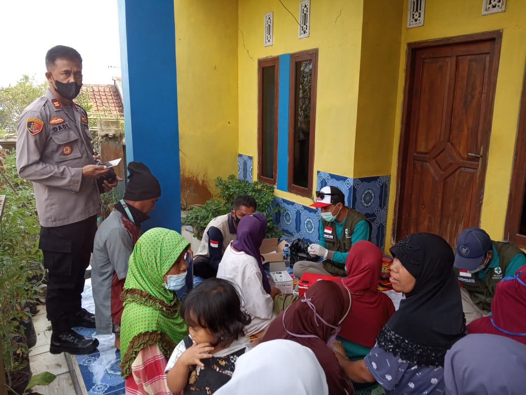 Kabid Humas Polda Jabar : Percepatan Vaksin Cobid-19, Polisi Monitoring  200 Warga Yang Akan Divaksin