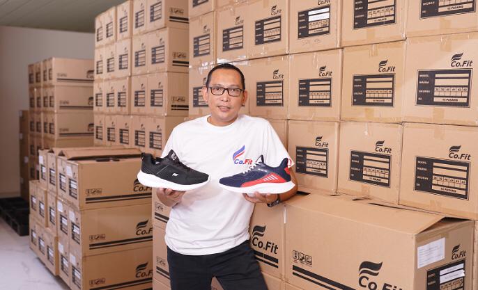 Cerita UMKM Sepatu Lokal Pantang Menyerah Hadapi Pandemi