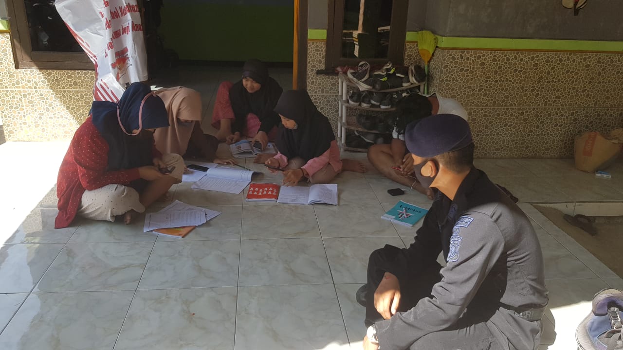 Brimob Polda Jabar Lakukan Program Brain, Edukasi Anak-Anak Agar Terhindar Dari Covid-19
