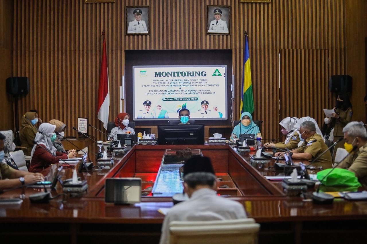 Utamakan Prinsip Kehati-hatian, Tim Monitoring PHBS Nilai PTMT di Kota Bandung Berjalan Baik