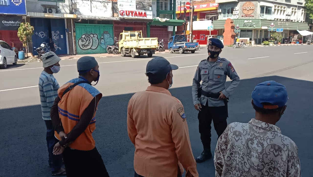 Patroli Sambang Brimob Jabar di Kota Cirebon