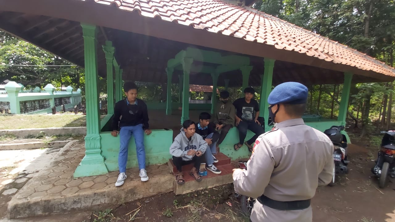 Tekan Angka Penularan Covid-19, Brimob Jabar Gencarkan Himbauan Prokes