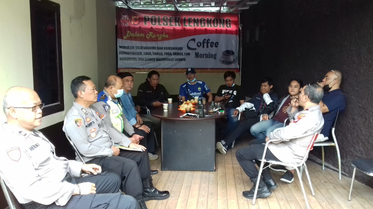 Kapolsek Lengkong Gelar Coffe Morning Dengan Bobotoh Persib