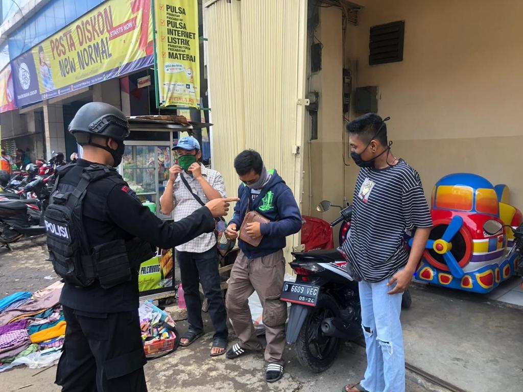 Pesan Brimob Polda Jabar “Pentingnya Mematuhi Protokol Kesehatan Yang Dianjurkan Pemerintah”