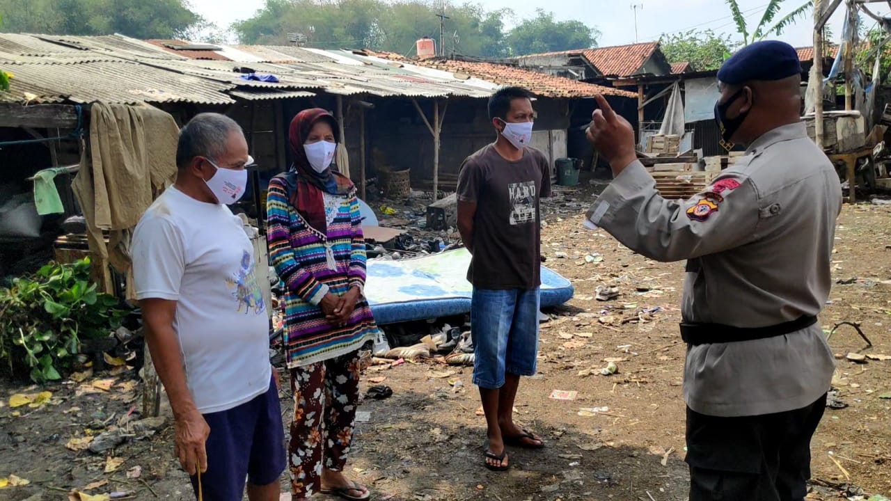 Brimob Polda Jabar Berikan Himbauan Penanggulangan Wabah Virus Covid-19