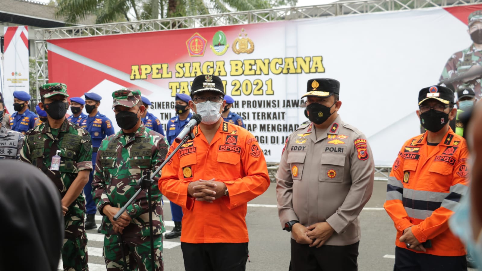Dansat Brimob Polda Jabar Ikuti Apel Siaga Bencana Alam Di Depan Gedung Sate