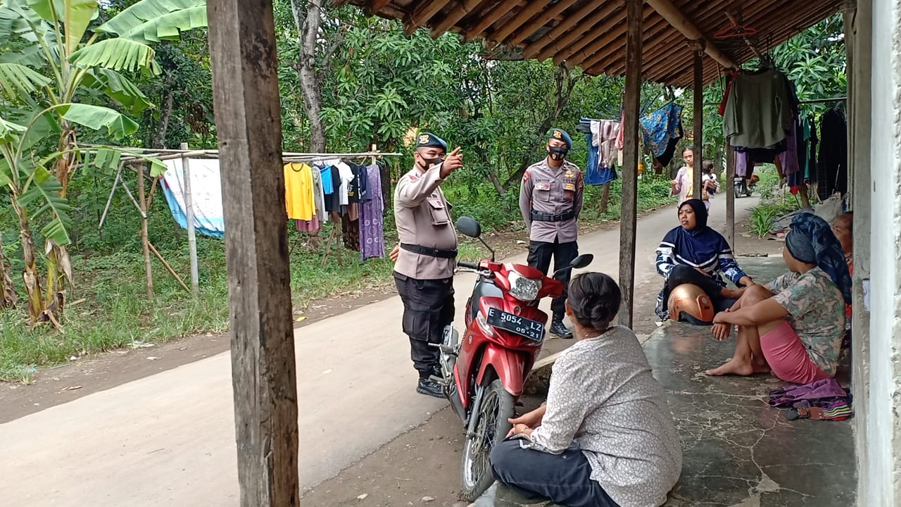 Brimob Jabar Sampaikan Pesan Kamtibmas Dan Himbauan Prokes Cegah Penularan Wabah Covid-19