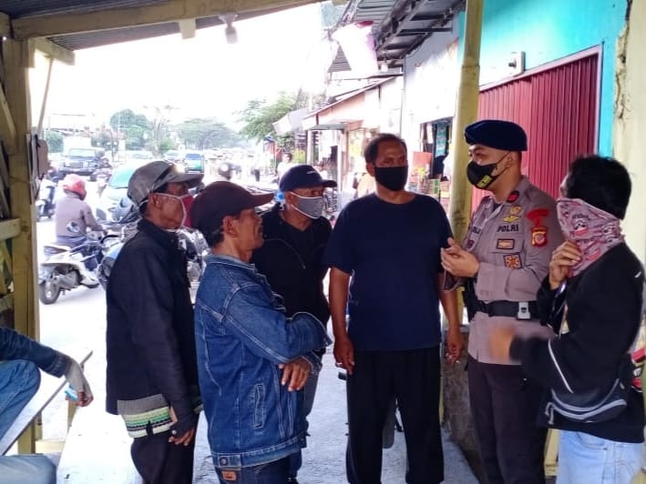 Brimob Jabar Berikan Pengetahuan Tentang Bahaya Covid-19 Serta Pencegahannya Di Wilayah Subang