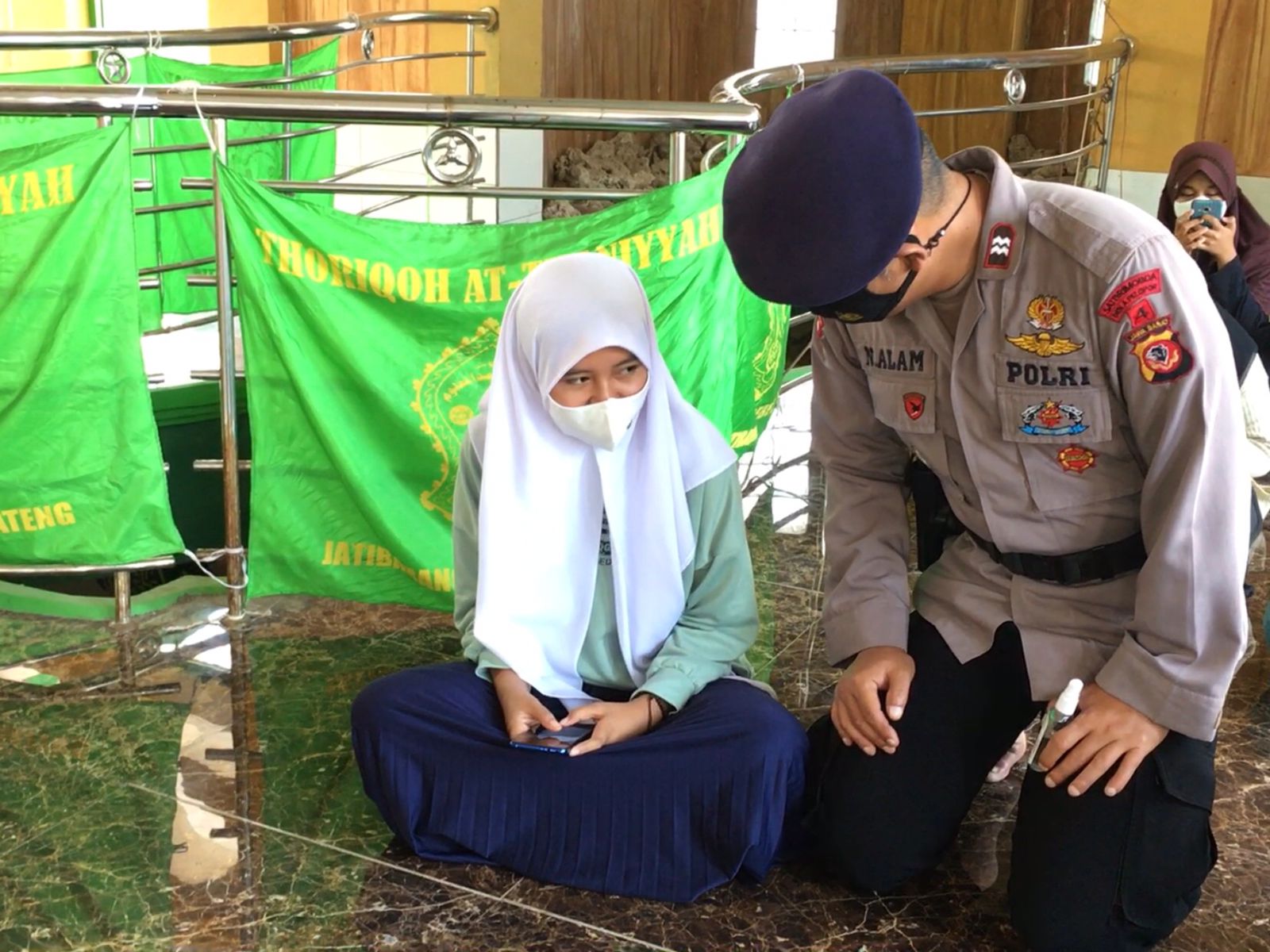 Brimob Jabar Fasilitasi Anak Sekolah Melalui Program BRAIN