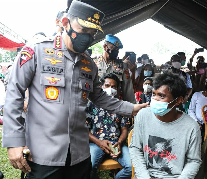 Gelar Akselerasi Vaksinasi Serentak se-Indonesia, Kapolri Optimis Target 70 Persen Terwujud