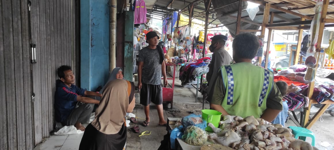 Brimob Jabar Laksanakan Patroli Rutin Sosialisasikan Penegakkan Protokol Kesehatan