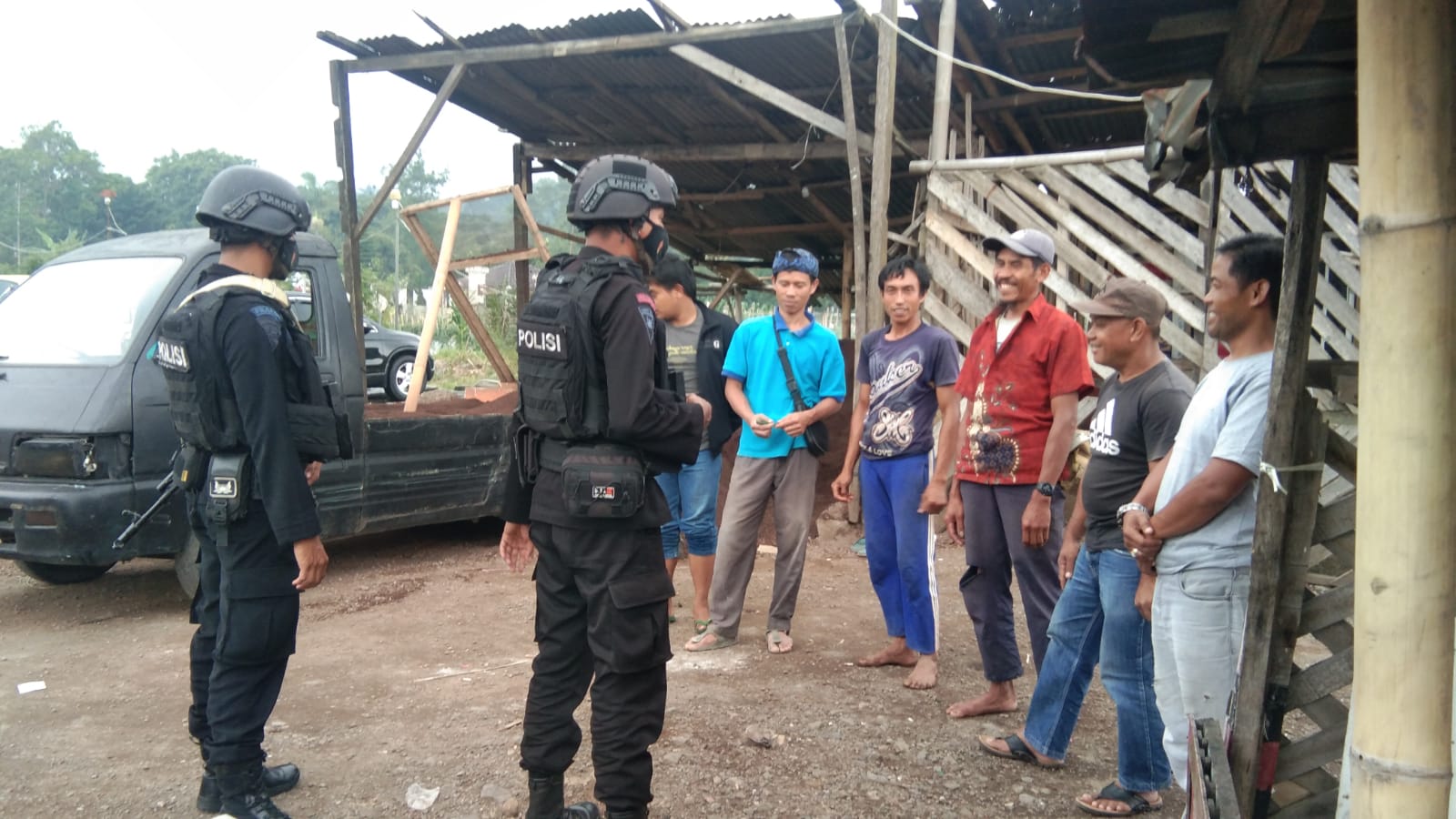 Minimalisir Angka Penyebaran Covid-19, Brimob Jabar Himbau Prokes Warga Cipanas
