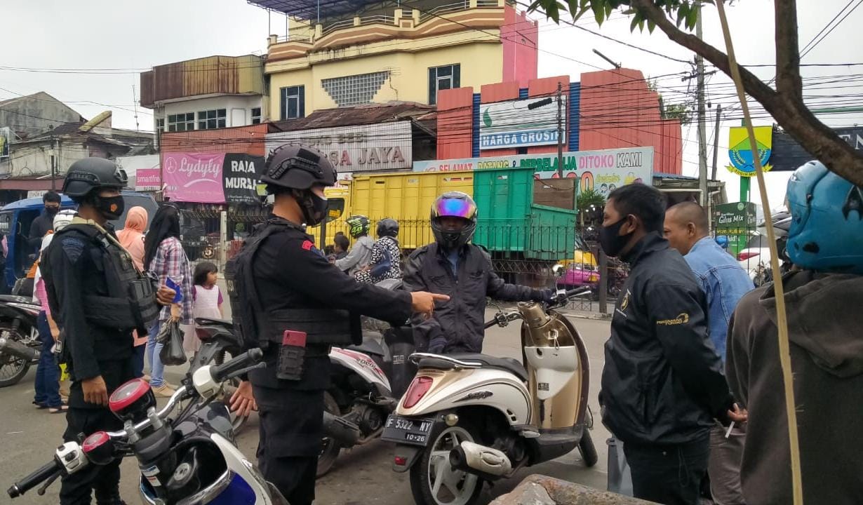 Brimob Jabar Lakukan Tindakan Pencegahan Bentuk Awal Dalam Pencegahan Virus Covid-19