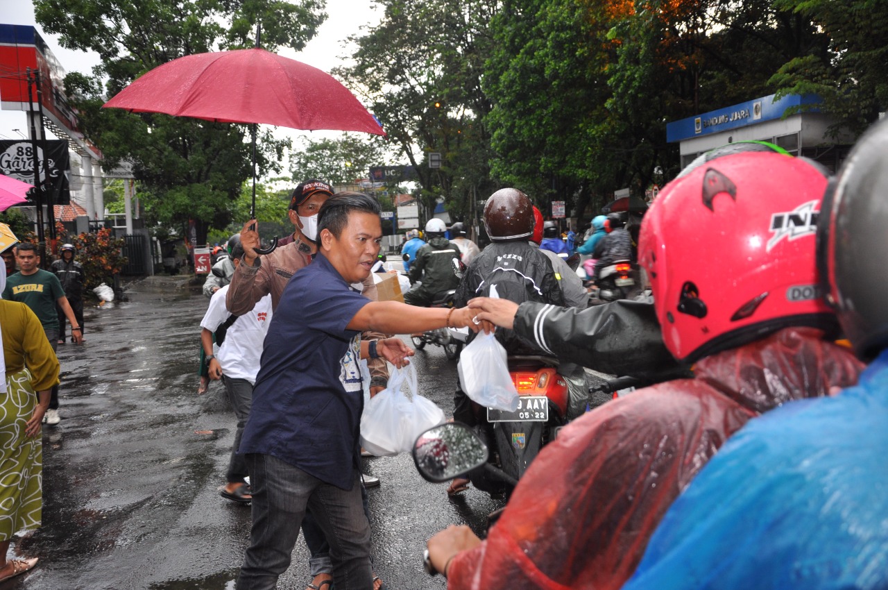 PWI Kota Bandung Tuntaskan Berbagi Keberkahan di Penghujung Ramadhan 1443 H