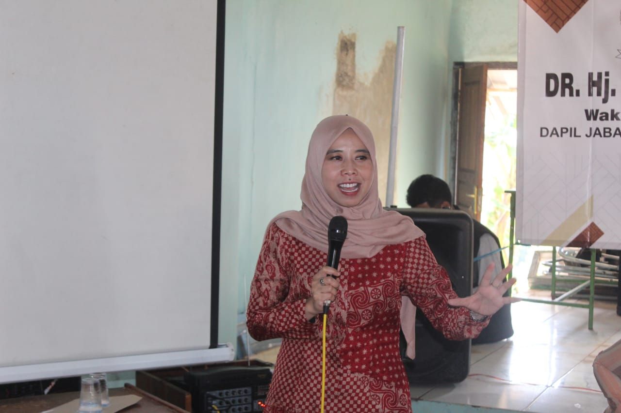 Gelar Reses III, Ineu Purwadewi Sundari Tampung Aspirasi Warga Kaduluwung Situraja