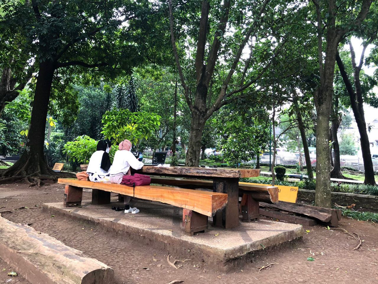Ingin Bersantai? Yuk Kunjungi Tiga Taman di Pusat Kota Bandung