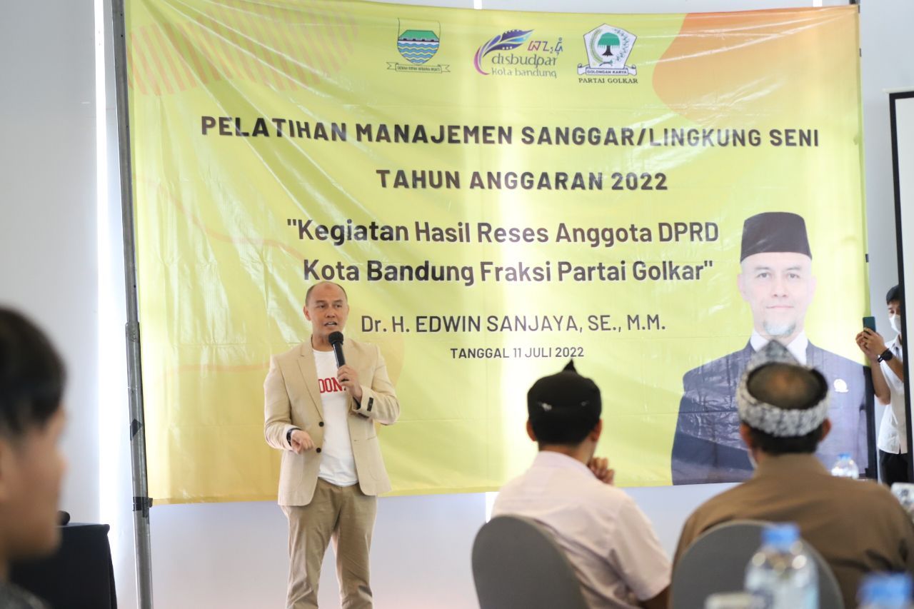 Edwin Senjaya Buka Pelatihan Manajemen Sanggar dan Lingkung Seni Regol