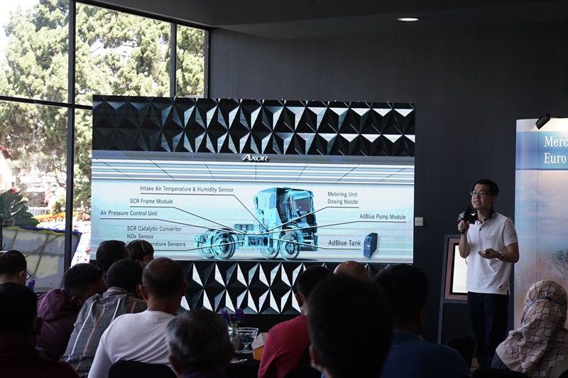 DCVI Resmi Kenalkan Mercedes-Benz Axor Euro 4 di Bandung