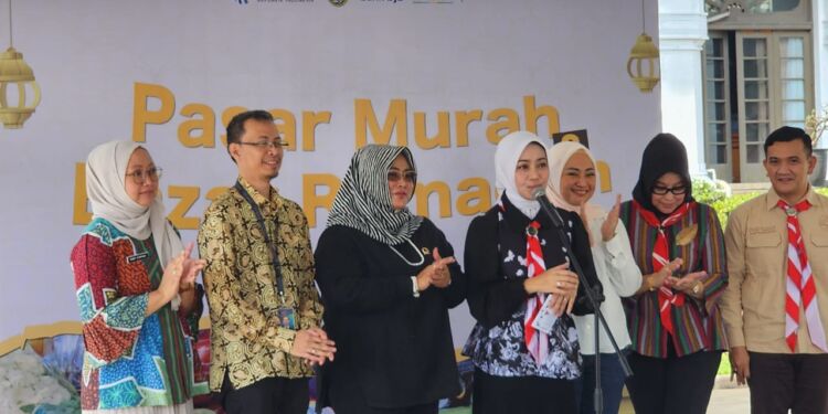 Serbu Bazaar Ramadan bank bjb 1444 H, Warga Padati Area Halaman Gedung Sate