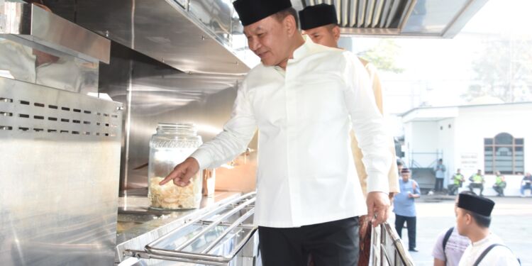 Kodam III/Siliwangi Gelar Dapur Lapangan di Stadion Siliwangi