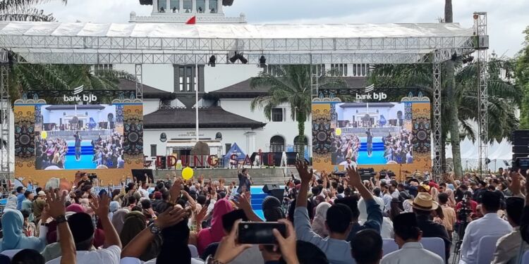 Mantap! bank bjb Sukseskan BUBOS 7 Bertasbih dan Bazaar Ramadan di Halaman Gedung Sate Bandung