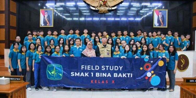 Sekretariat DPRD Jawa Barat Terima Kunjungan SMA Kristen 1 Bina Bakti Bandung