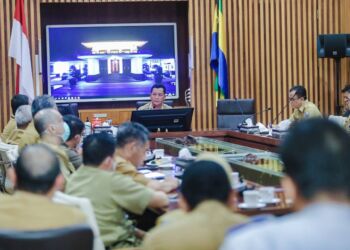 Ema Sumarna: Camat Harus Proaktif Bangun Kota Bandung