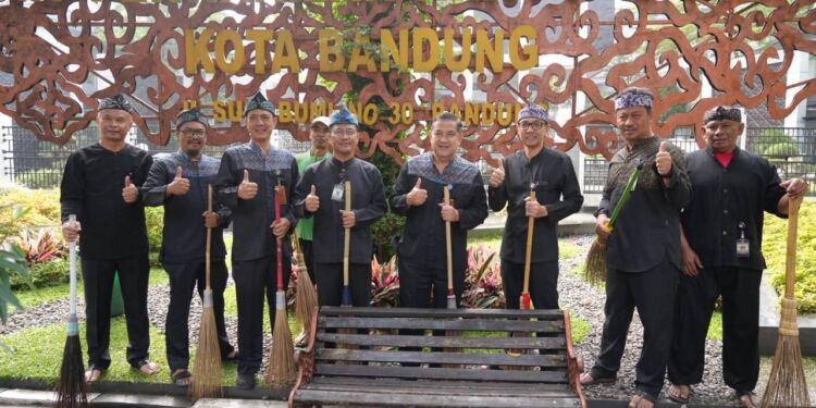 Staf ASN dan Non ASN Setwan DPRD Gelar Apel Pagi dan GPS