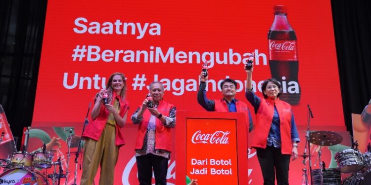Coca-Cola Luncurkan Botol 100 Persen rPET di Indonesia