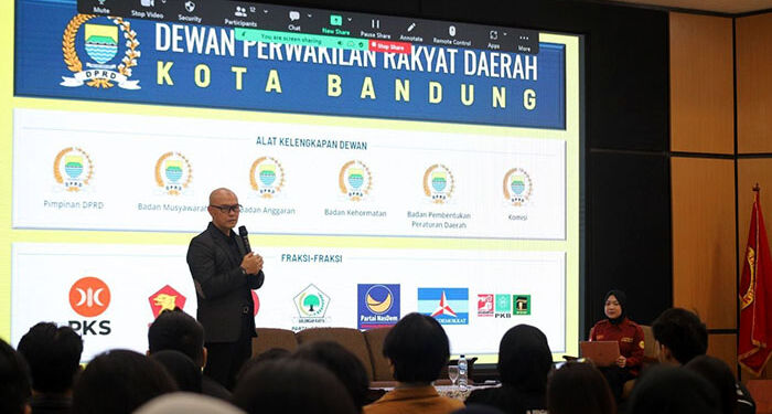 Edwin Senjaya Paparkan Peran DPRD di Training Legislatif Nasional