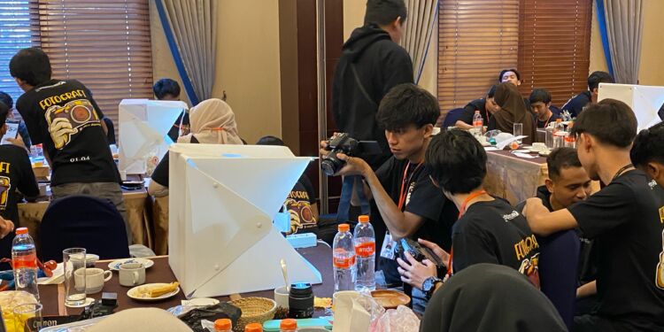 50 Pemuda Ikuti Pelatihan Dasar Fotografi Cempor Dispora