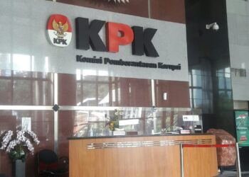 Novel Baswedan Sentil Firli Bahuri Soal OTT Basarnas: Main Badminton Bukan Tugas Pimpinan!