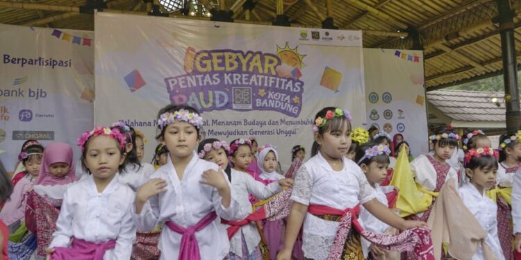2.500 Anak Usia Dini Ramaikan Gebyar Pentas Kreativitas PAUD