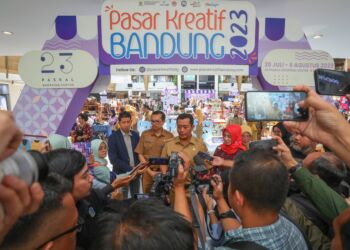 Sebulan Bergulir, Pasar Kreatif Bandung 2023 Tembus Omzet Rp6,7 Miliar