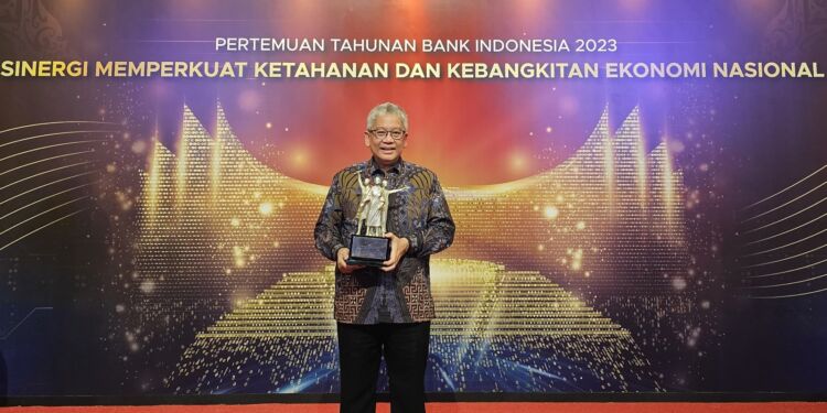 Berkontribusi Tumbuhkan Ekonomi, bank bjb Raih BI Award 2023