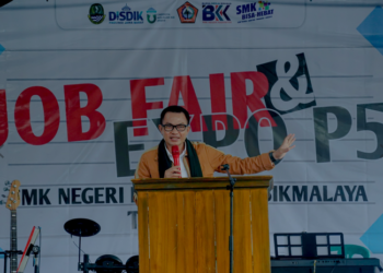Kadisdik Buka Job Fair dan Expo P5 di SMKN Kadipaten Tasikmalaya