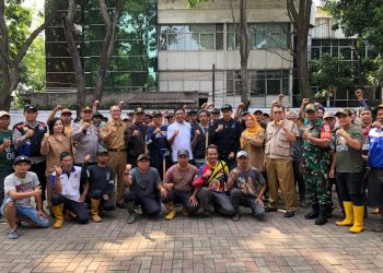 Di Program Padat Karya, Tedy Rusmawan Titip Sosialisasi Kang Pisman