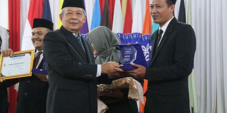 Dorong Optimalisasi Tata Kelola Pemerintahan Desa, Pemdakab Bogor Sukses Wisudakan 485 Aparatur Desa