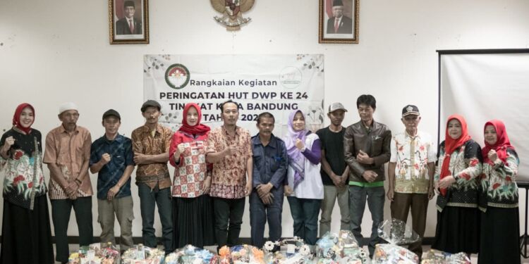 HUT ke-24, DPW Kota Bandung Santuni Pelajar, Gober, Hingga Pengangkut Sampah