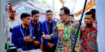 Hadiri Job Fair di SMKN 2 dan SMKN 9 Garut, Kadisdik Jabar: Manfaatkan Kesempatan dengan Baik