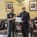 Latih Bela Diri Taruna-Taruni, Edwin Senjaya Terima Penghargaan dari Akademi Militer Magelang