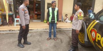 Sambang Kamtibmas Ke Pasar Tradisional, Patroli Polsek Mandirancan Sampaikan Pesan Kamtibmas Kepada Petugas Parkir