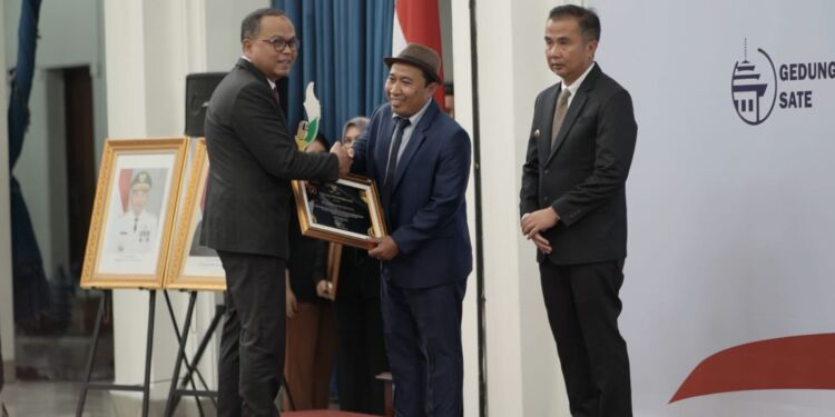 bank bjb Raih Anugerah Keterbukaan Informasi Publik Tingkat Provinsi Jawa Barat Tahun 2023