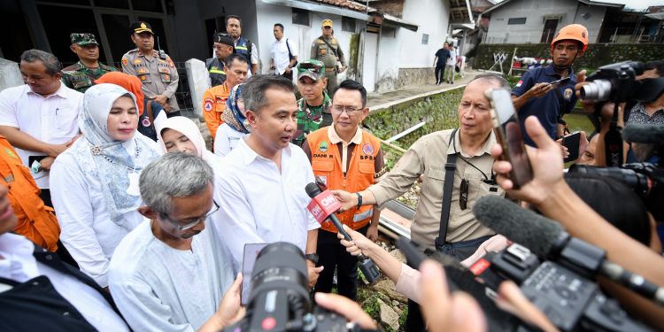 13 Anggota Satpol PP Garut Dikenai Sanksi Tegas