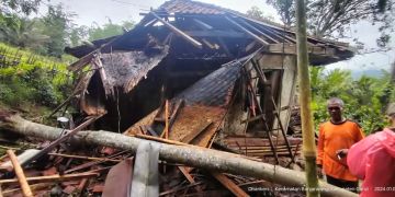 Bencana Longsor Terjang Tiga Kecamatan di Kabupaten Garut